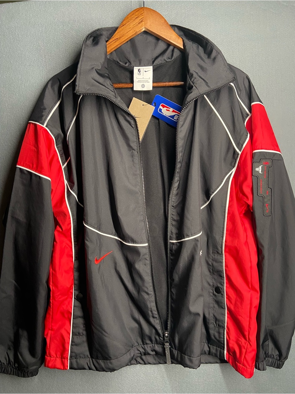 NBA Chicago Bulls Black and Red Windbreaker Jacket